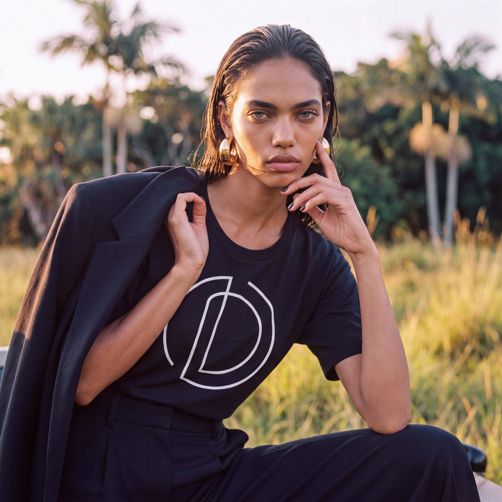 Relaxed boxy fit of the AMAYA organic cotton tee in black – Oldest Daughter, Byron Bay