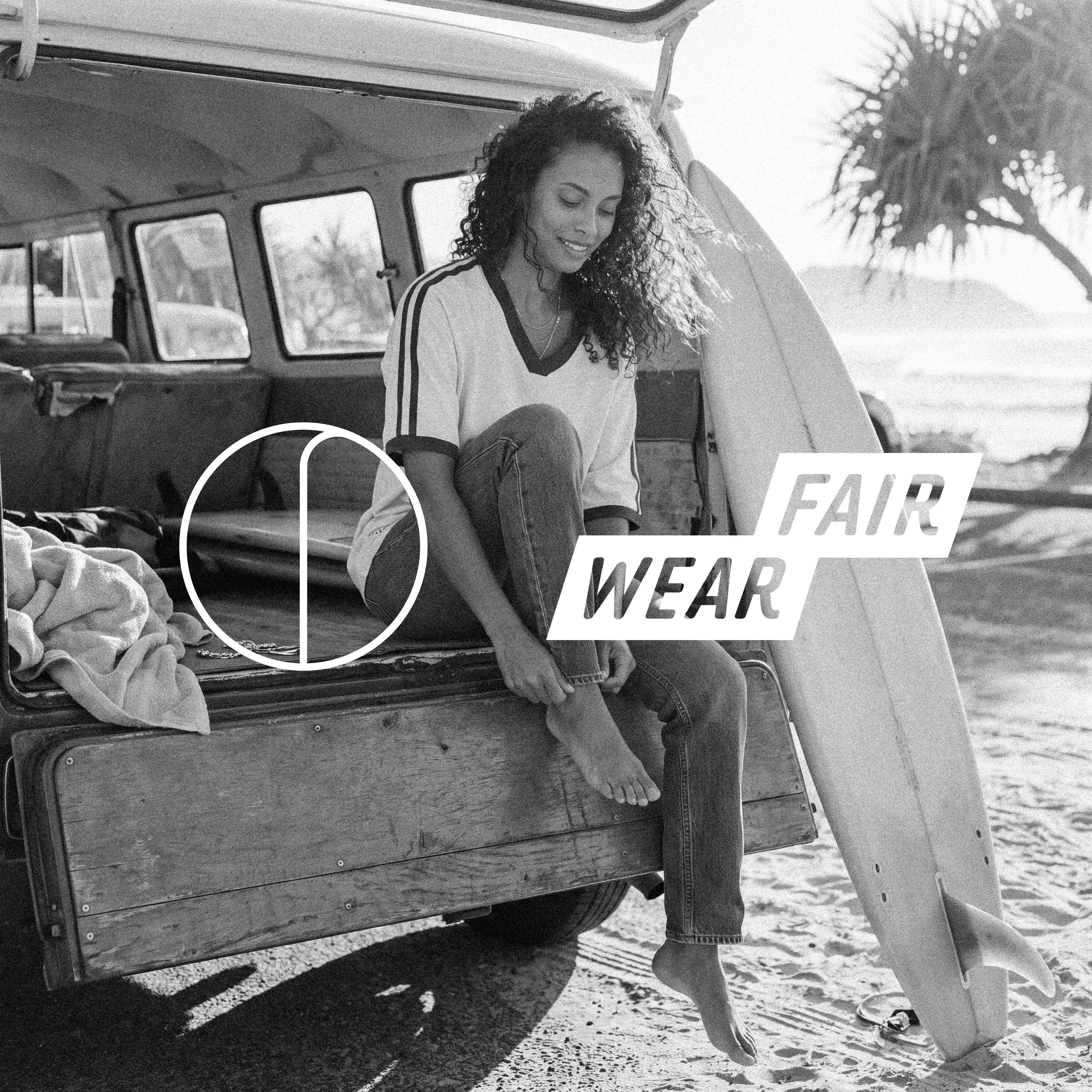 Full-length look at the pale yellow ANNI V-neck boyfriend tee – Oldest Daughter, Byron Bay