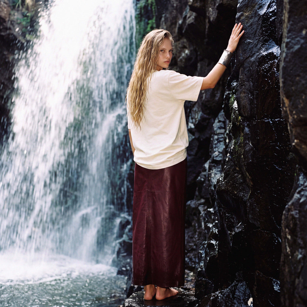 Neckline detail of the EVE oversized slouch organic cotton tee – Oldest Daughter, Byron Bay