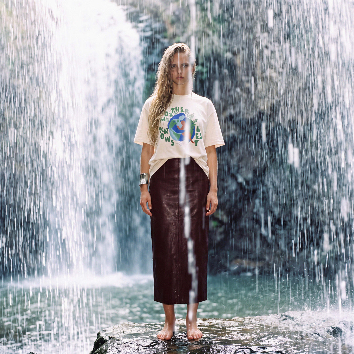 Close-up of the soft 220gsm organic cotton jersey of the EVE tee – Oldest Daughter, Byron Bay