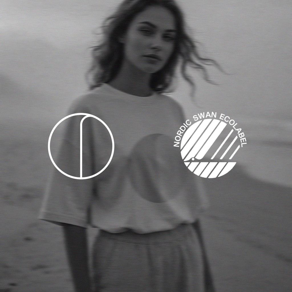 MORNING FOG extra-oversized high neck boyfriend tee