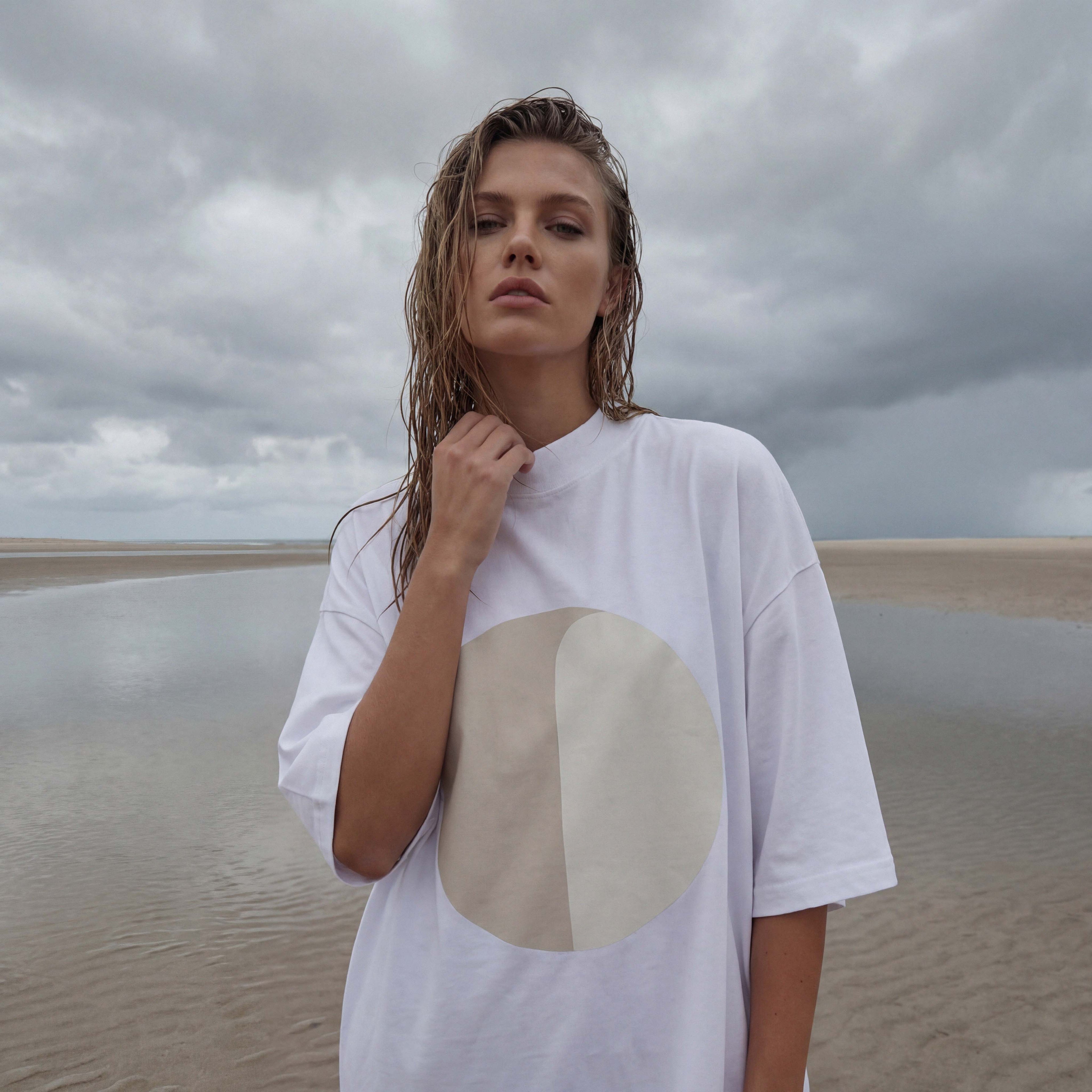 Ep. 31: NOTHING'S BLACK AND WHITE organic extra-oversized high neck boyfriend tee