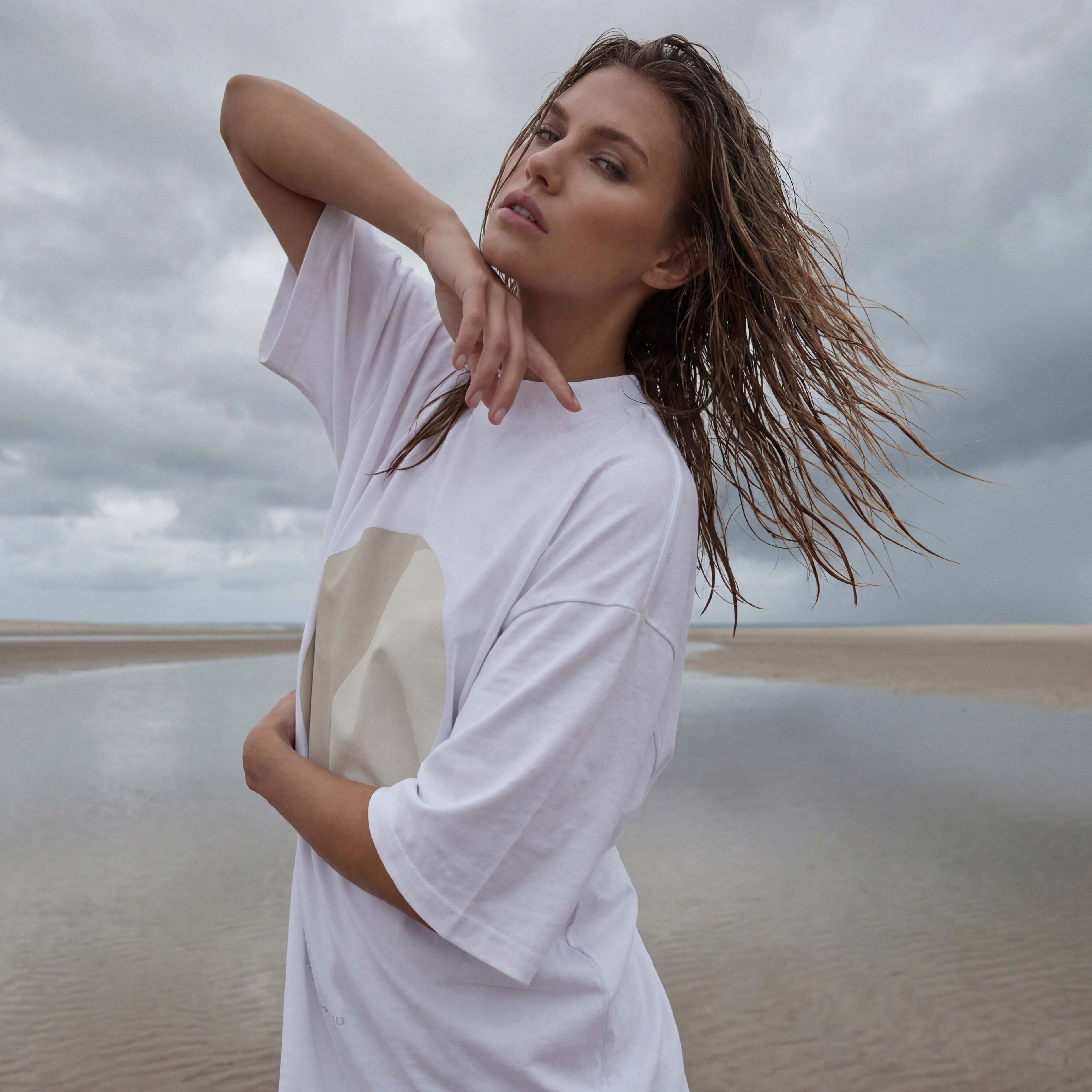Ep. 31: NOTHING'S BLACK AND WHITE organic extra-oversized high neck boyfriend tee